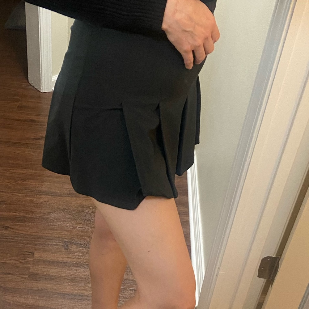 Abercrombie and Fitch XS black pleated YPB tennis Skirt with shorts attached